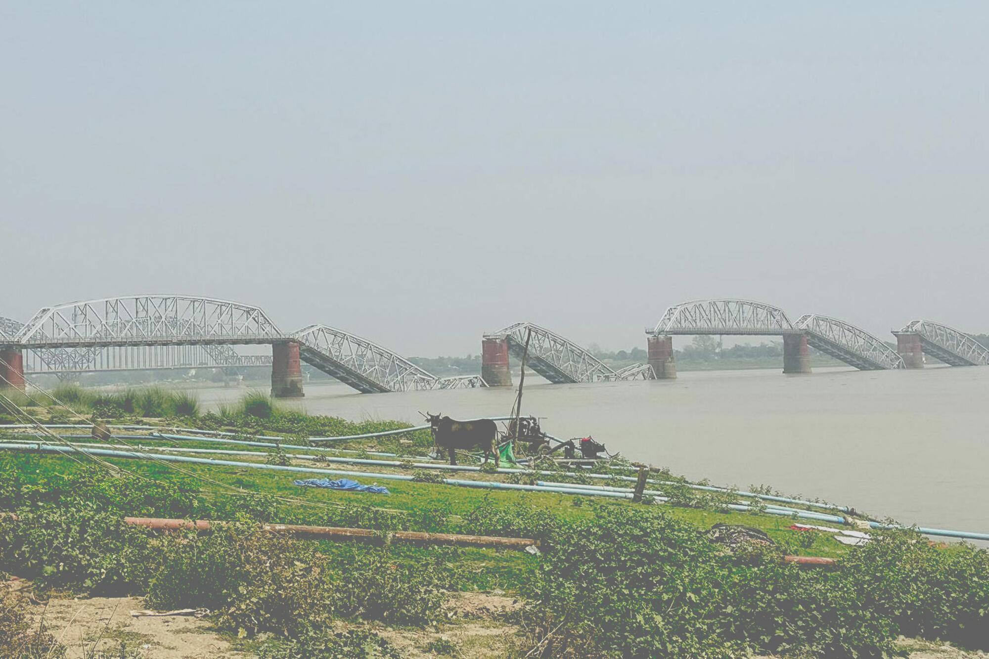 Puente derrumbado Birmania 1